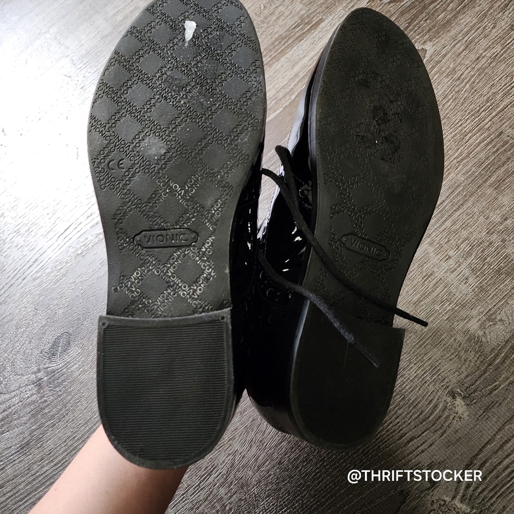 Vionic Black Oxford Wingtip Shoes - Picture 7 of 7